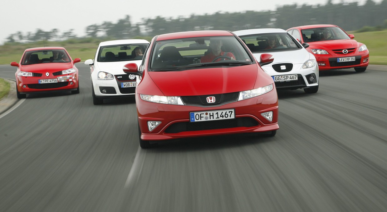 Czy nadal dają dużo frajdy z jazdy? Porównanie pięciu hot-hatchy