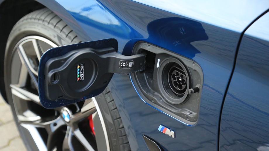 BMW 545e xDrive (2021, G30 LCI)