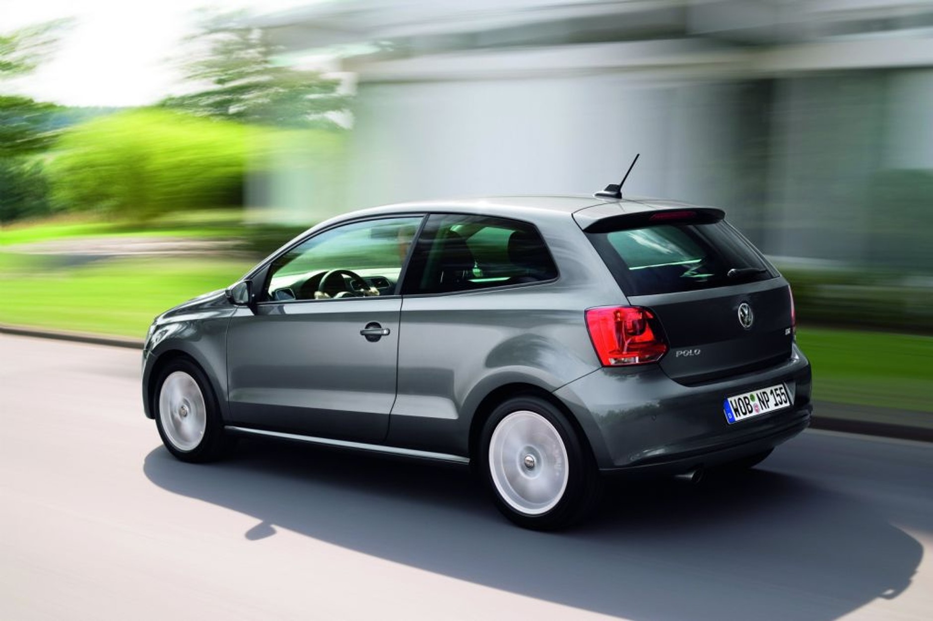 VW Polo BlueMotion - Pierwsze oficjalne zdjęcia wersji 3-drzwiowej