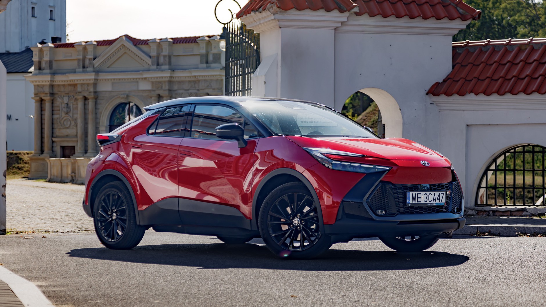 2024 Toyota C-HR PHEV