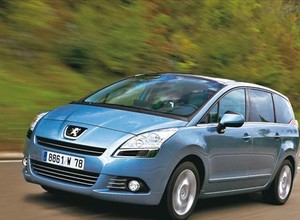 Peugeot 5008 - Praktyczny aż do bólu