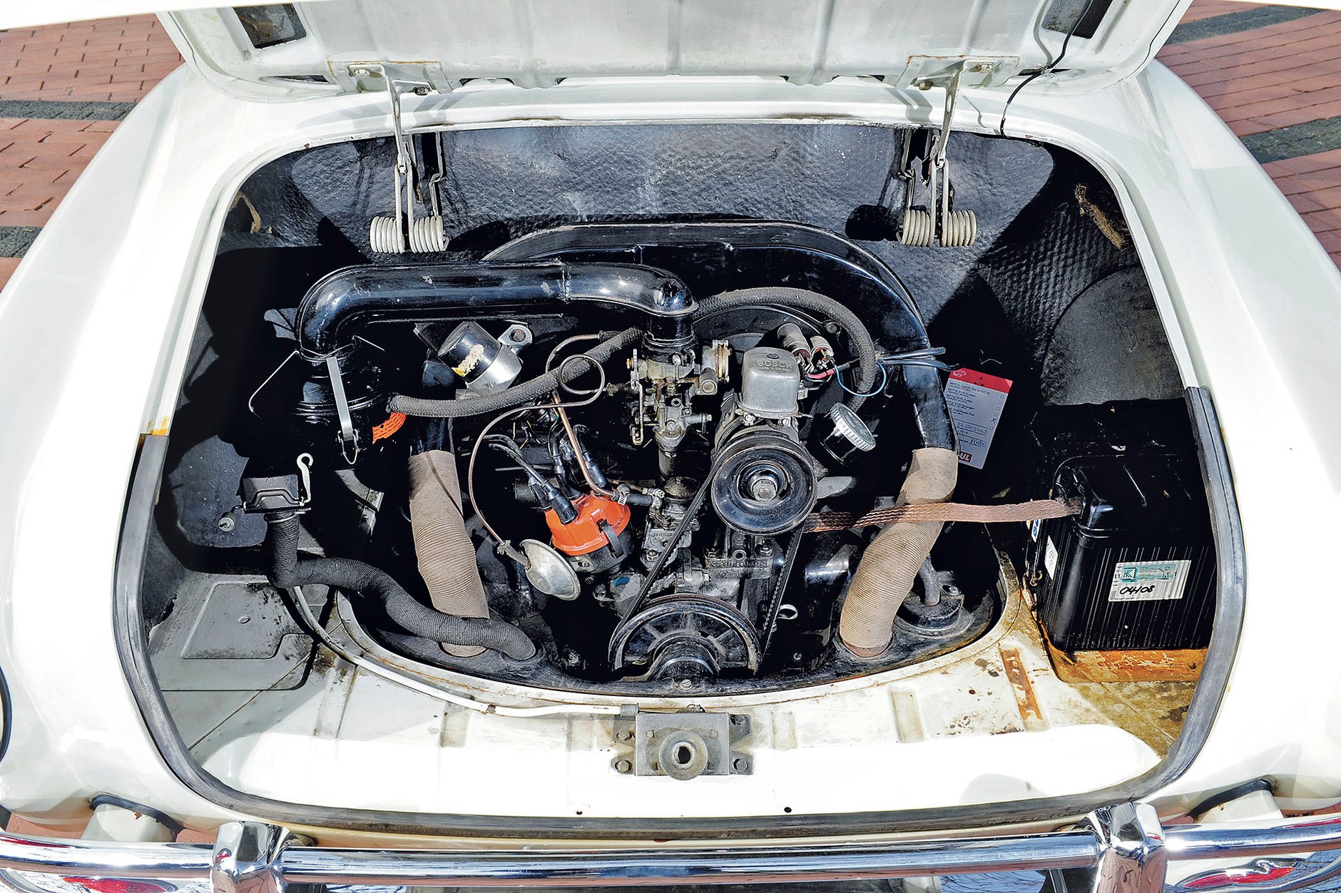 Volkswagen Karman Ghia - ulubieniec kobiet