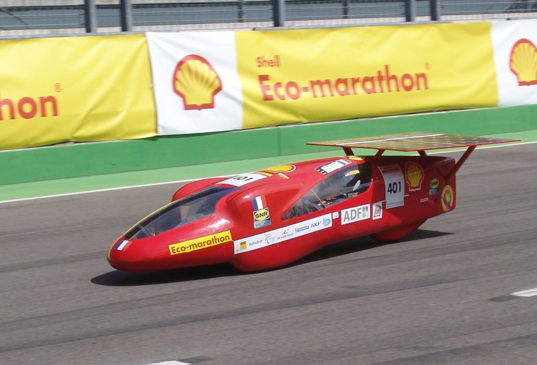 Shell Eco-marathon 2011: ile km na 1 litrze?