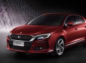 DS 4S zauroczy 136 diodami LED