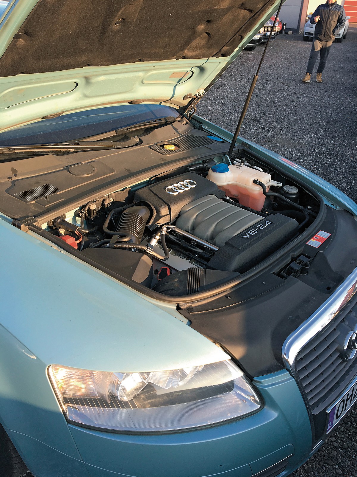 Audi A6 2.4: auto z ogłoszenia