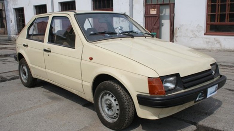 Samochód z czasów PRL