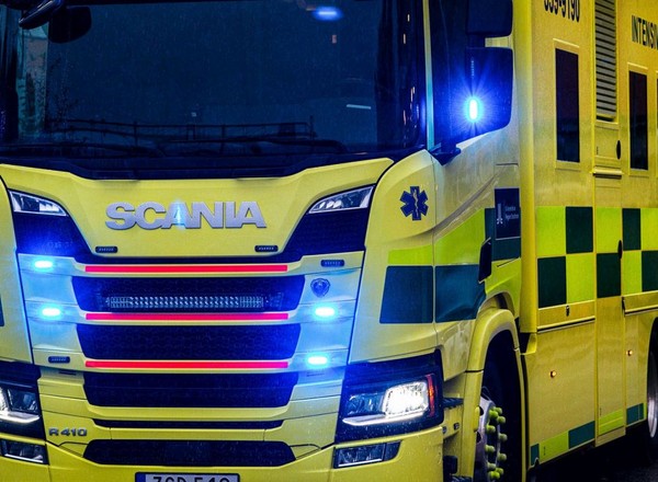 Gigantyczna karetka pogotowia - 6 cylindrów i 410 KM mocy