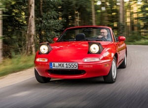 Fabrycznie nowe części dla MX-5 NA - Mazda rozszerza asortyment