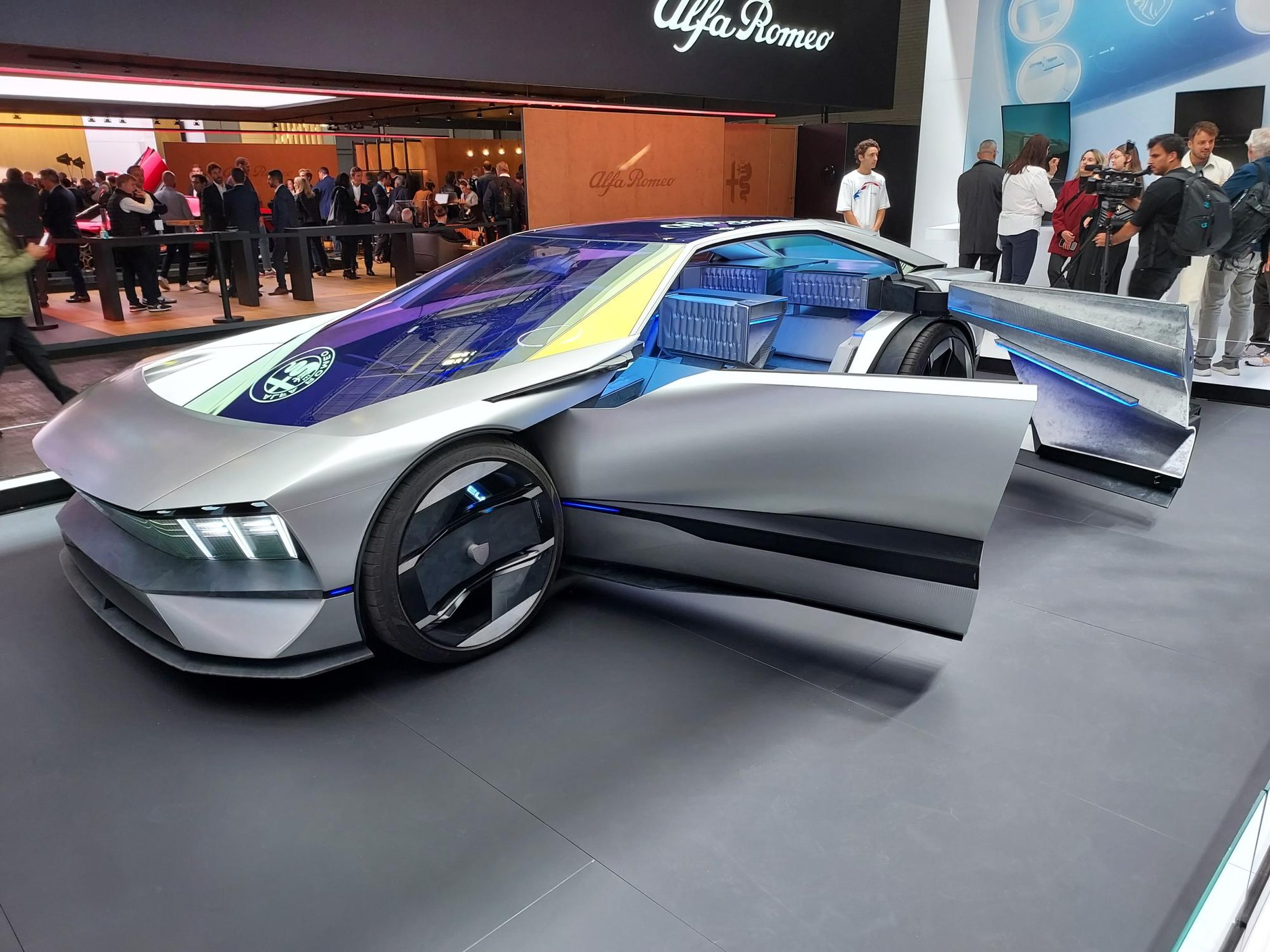 Salon samochodowy w Paryżu 2024