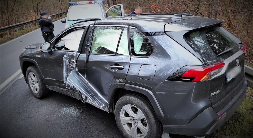 Toyota RAV4 kierowcy uciekającego przed Strażą Graniczną