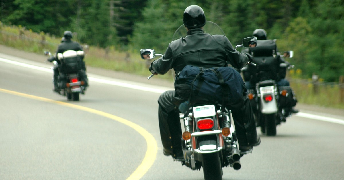 Motocykliści