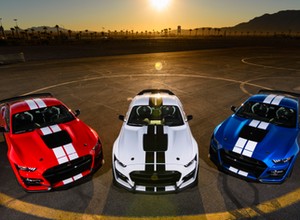 Tak jeździ Ford Mustang Shelby GT500