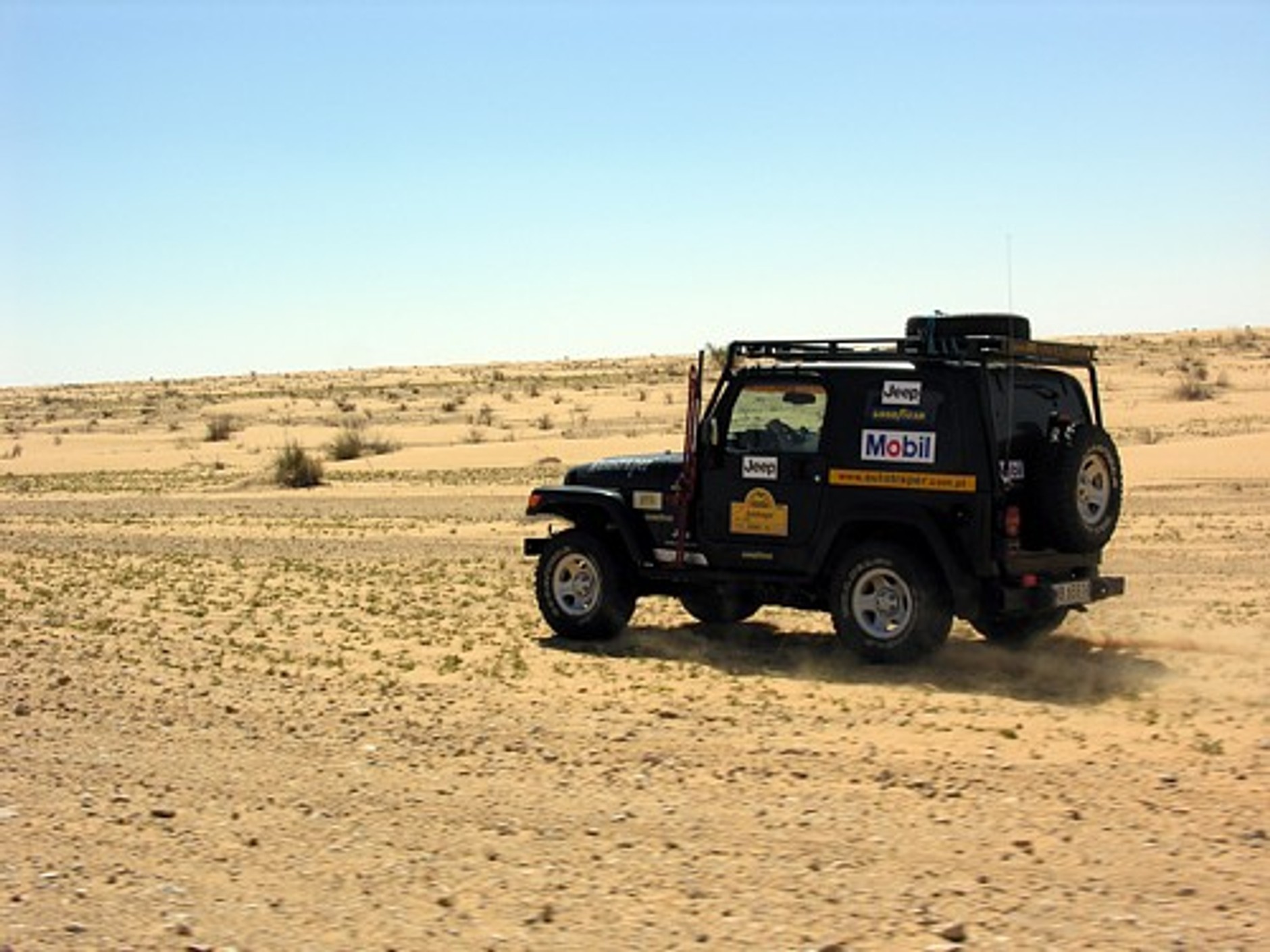 Mistrz 4x4 na piaskach Sahary