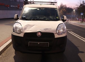 Stracił prawo jazdy, bo potrącił kobietę, czyszcząc szybę ze szronu