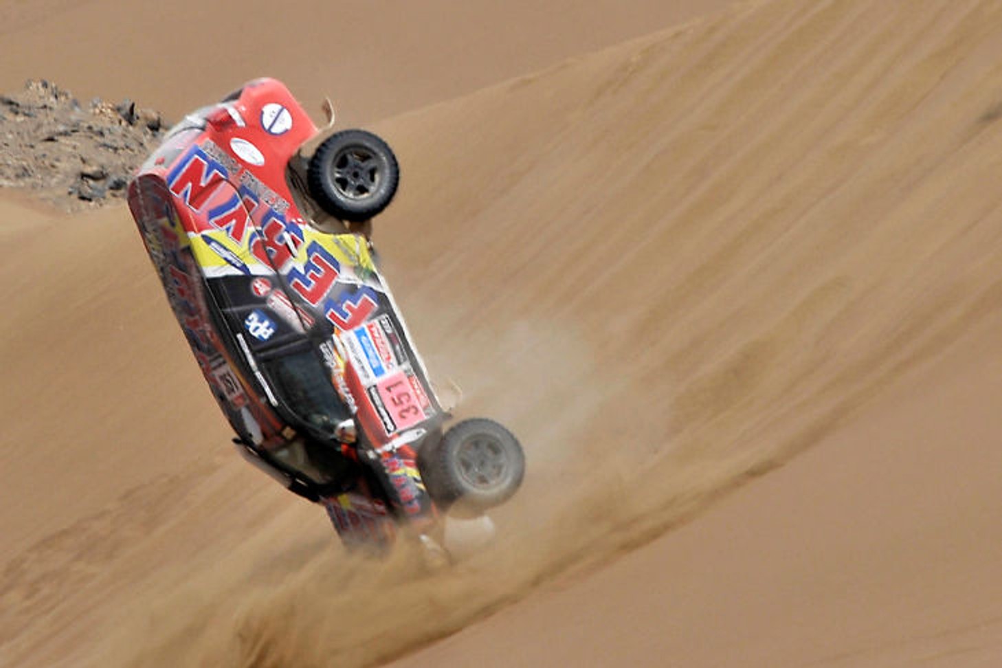 Efektowne ujęcie z Rajdu Dakar