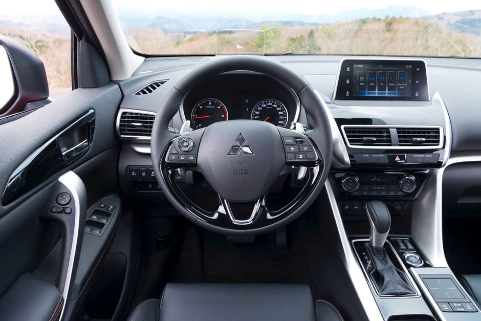 Mitsubishi Eclipse Cross - jak sobie radzi na lodzie?