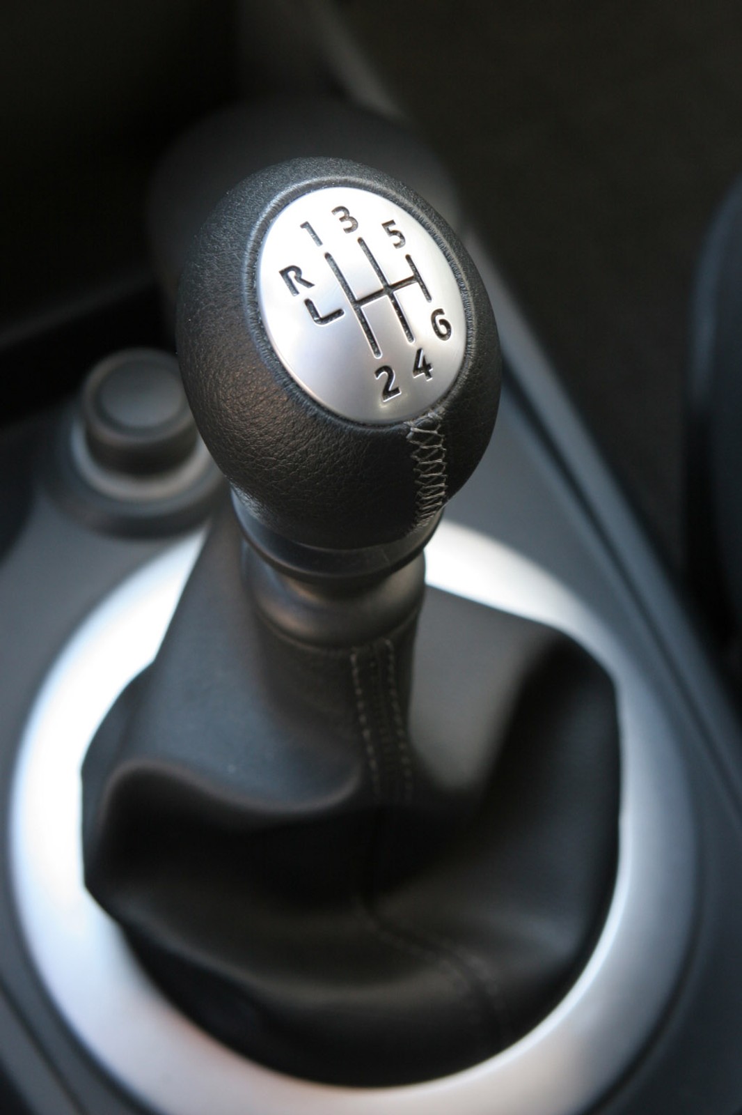 Renault Megane II 1.6 kontra 1.5 dCi: cena podobna, problemy zupełnie inne