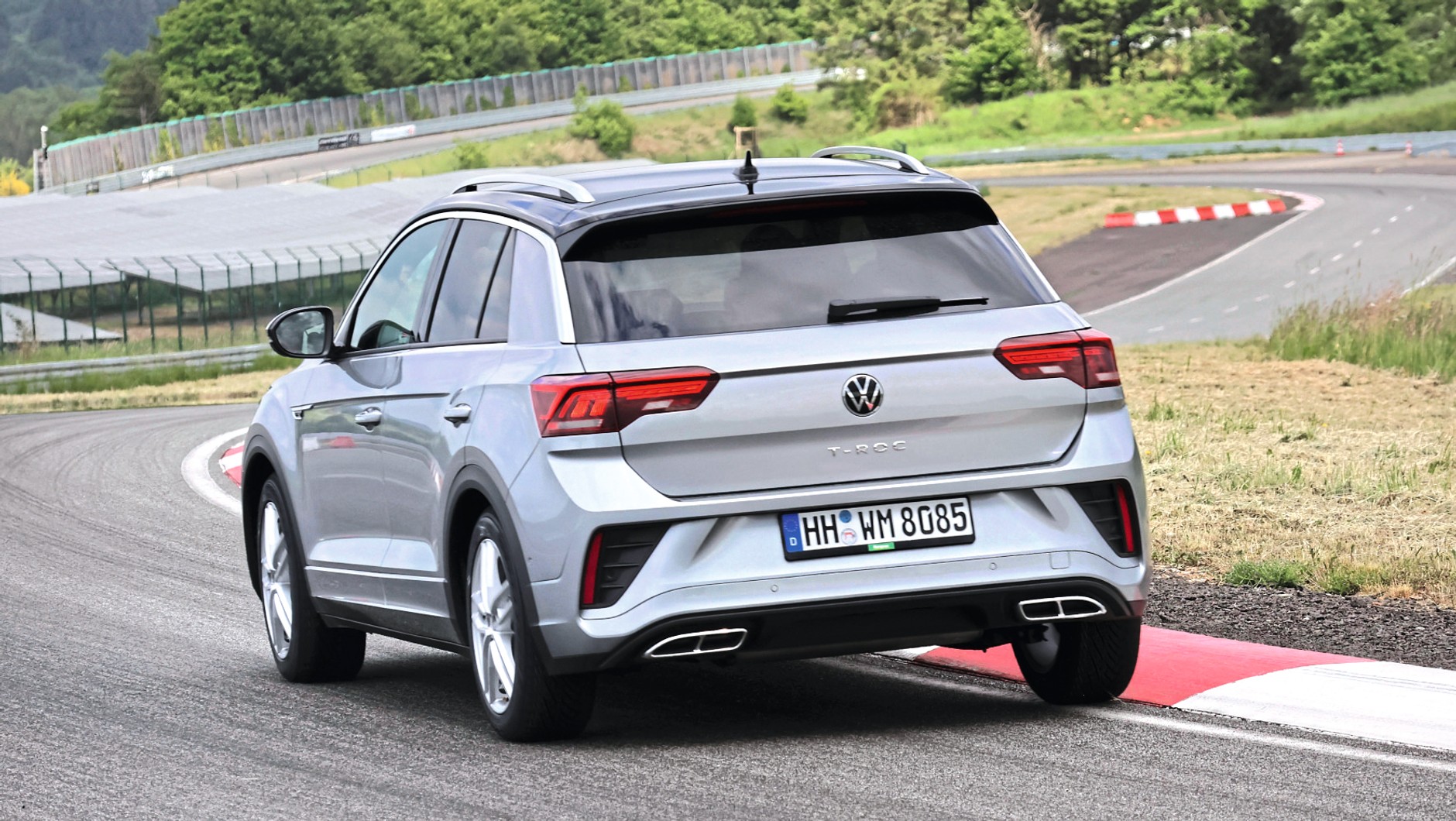 Test opon całorocznych do SUV-ów 2025