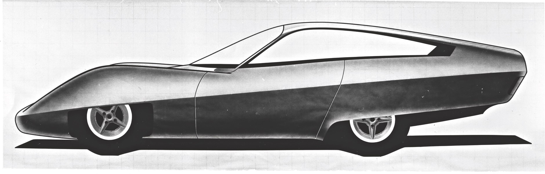 Gran Turismo zamiast GT. Zabawy designerów: GT z 4 miejscami i długim tylnym zwisem wyglądało trochę nienaturalnie...