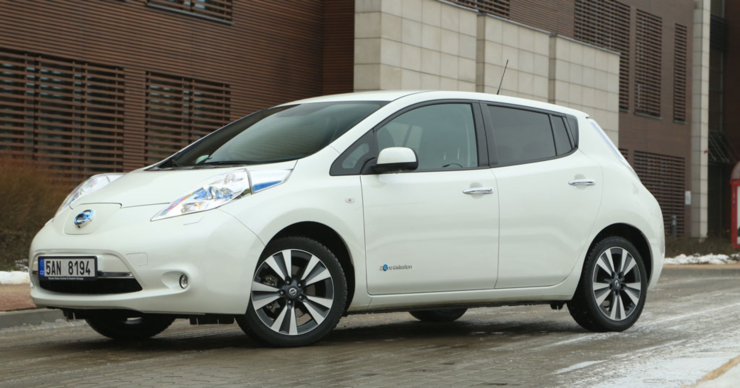 Nissan Leaf - elektryczny od podstaw