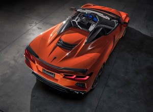 Nowy Chevrolet Corvette cabrio – po raz pierwszy ze sztywnym dachem