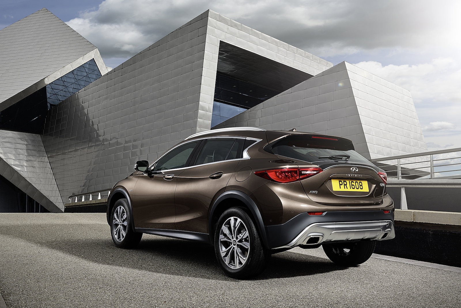 Infiniti QX30