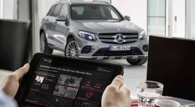 Zdalne aktualizacje samochodów - Mercedes zdradził statystyki