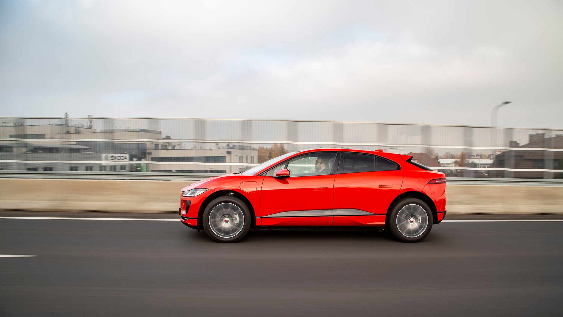 Jaguar i-Pace - czy jest lepszy od Tesli?