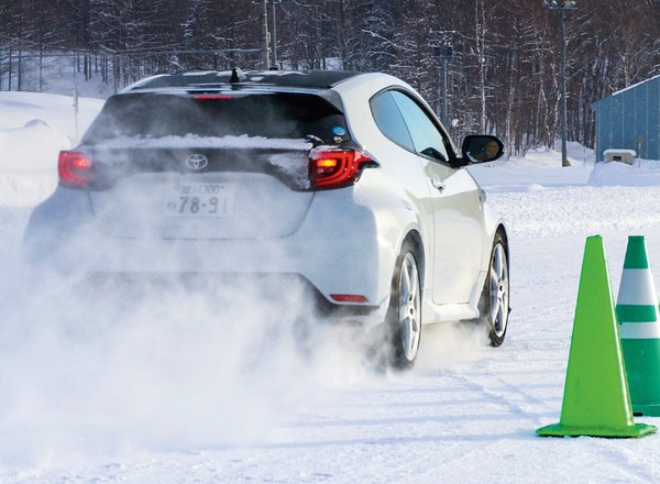 Ranking opon zimowych do mocnych aut. Test 11 modeli w rozmiarze 225/45 R18