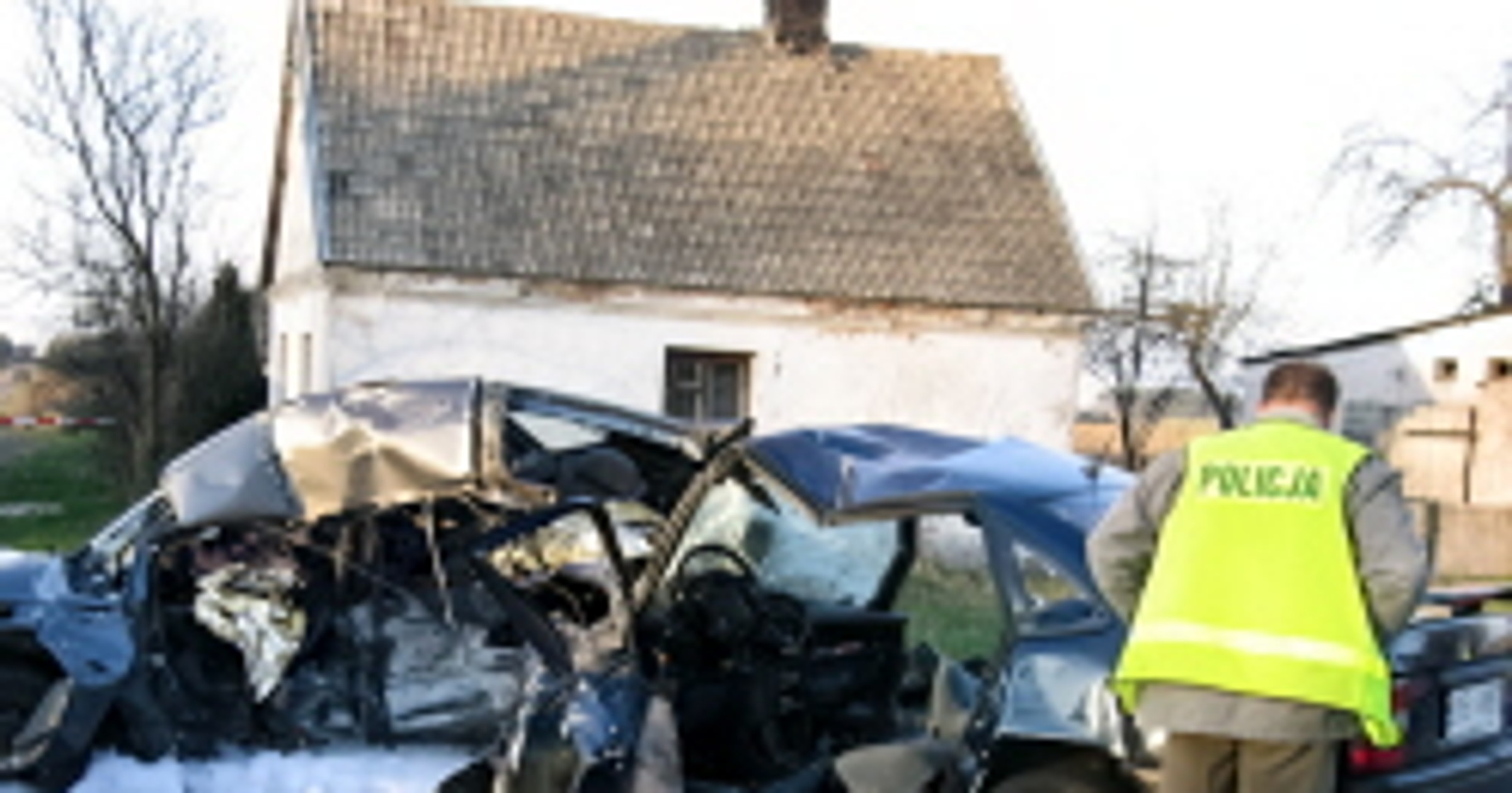Weekend na drogach: 312 wypadków, 40 osób zabitych i 400 rannych (13 - 15 XI)