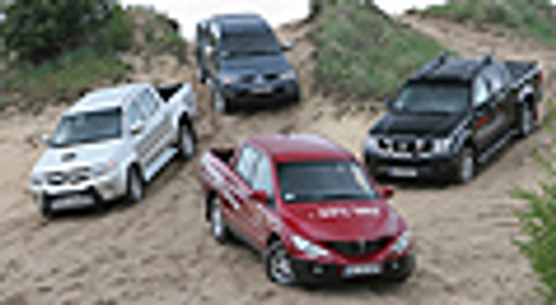 SsangYong Actyon Sports, Toyota Hilux, Mitsubishi L200, Nissan Navara - Który los okaże się szczęśliwy?