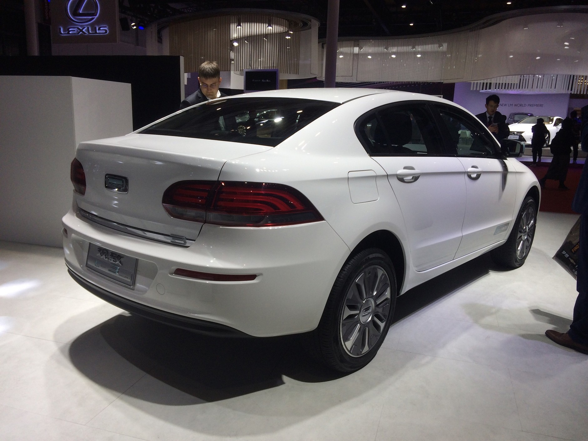 Qoros EV3