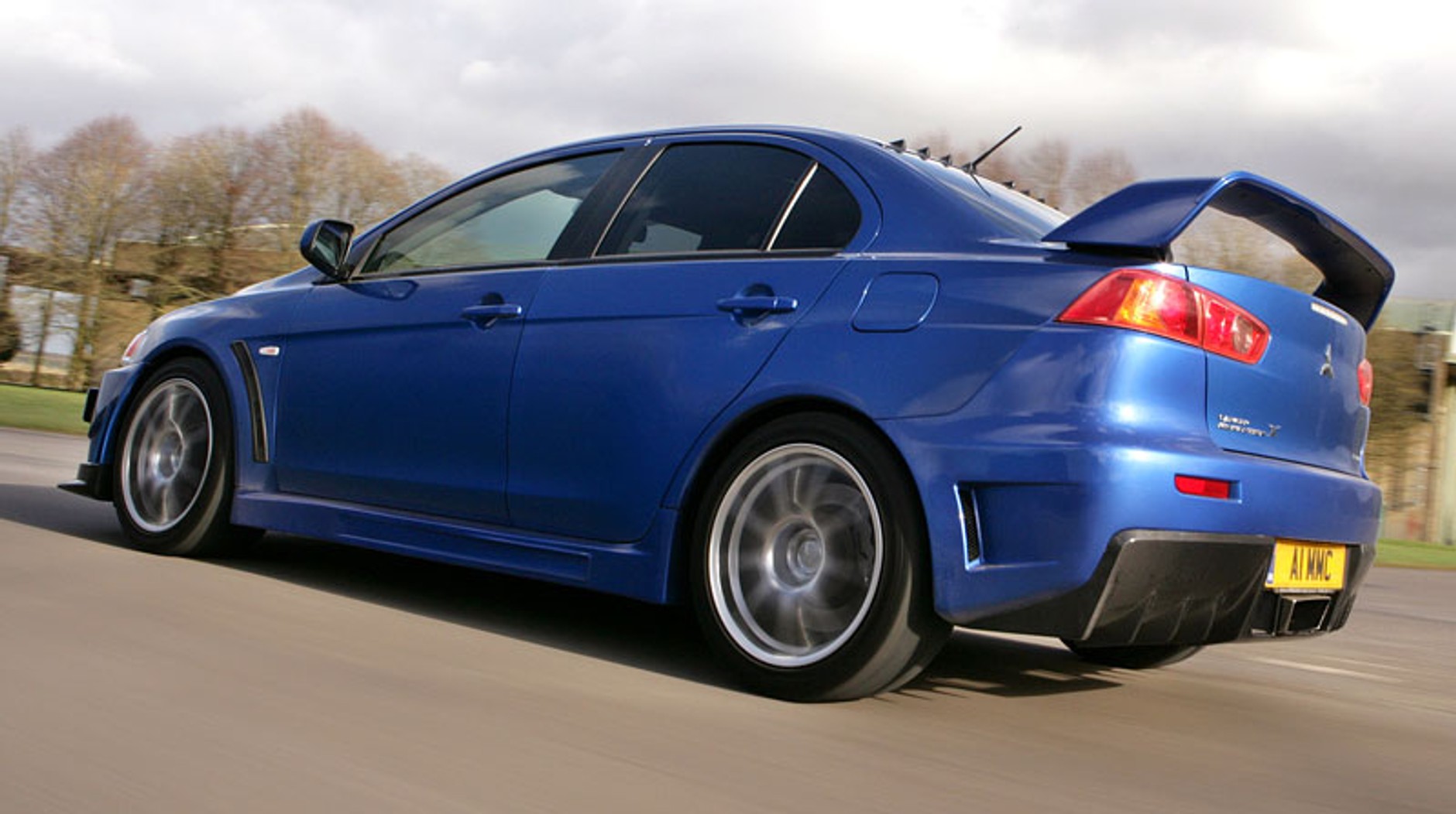 Mitsubishi Lancer Evo X FQ-400: fotogaleria