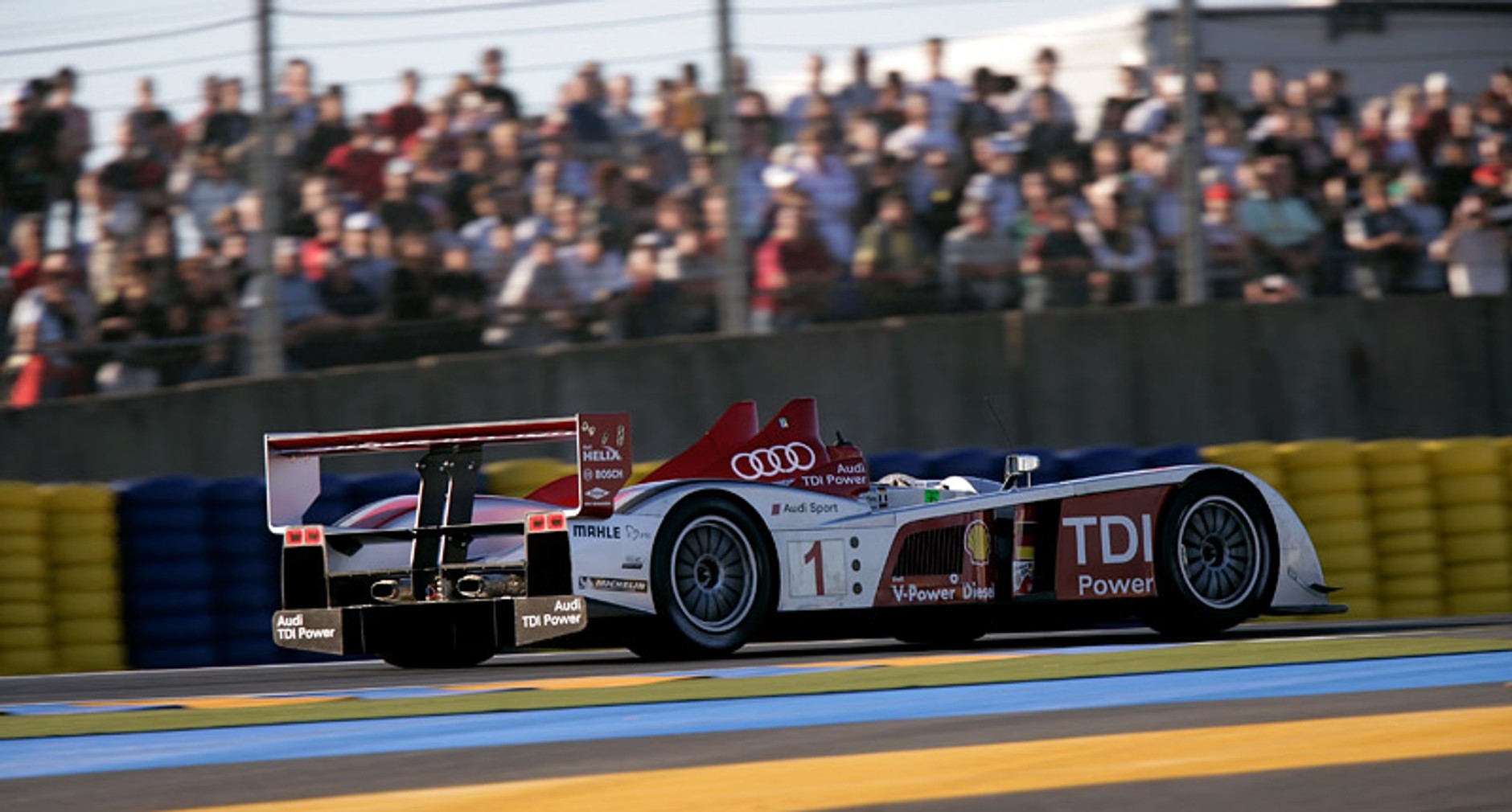 24 godziny Le Mans 2008: niespodziewana porażka Peugeota (fotogaleria)