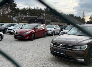 Uwaga na oszustów przy sprzedaży aut. Klienci zostają bez pieniędzy i samochodu