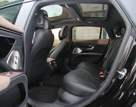 Mercedes EQS