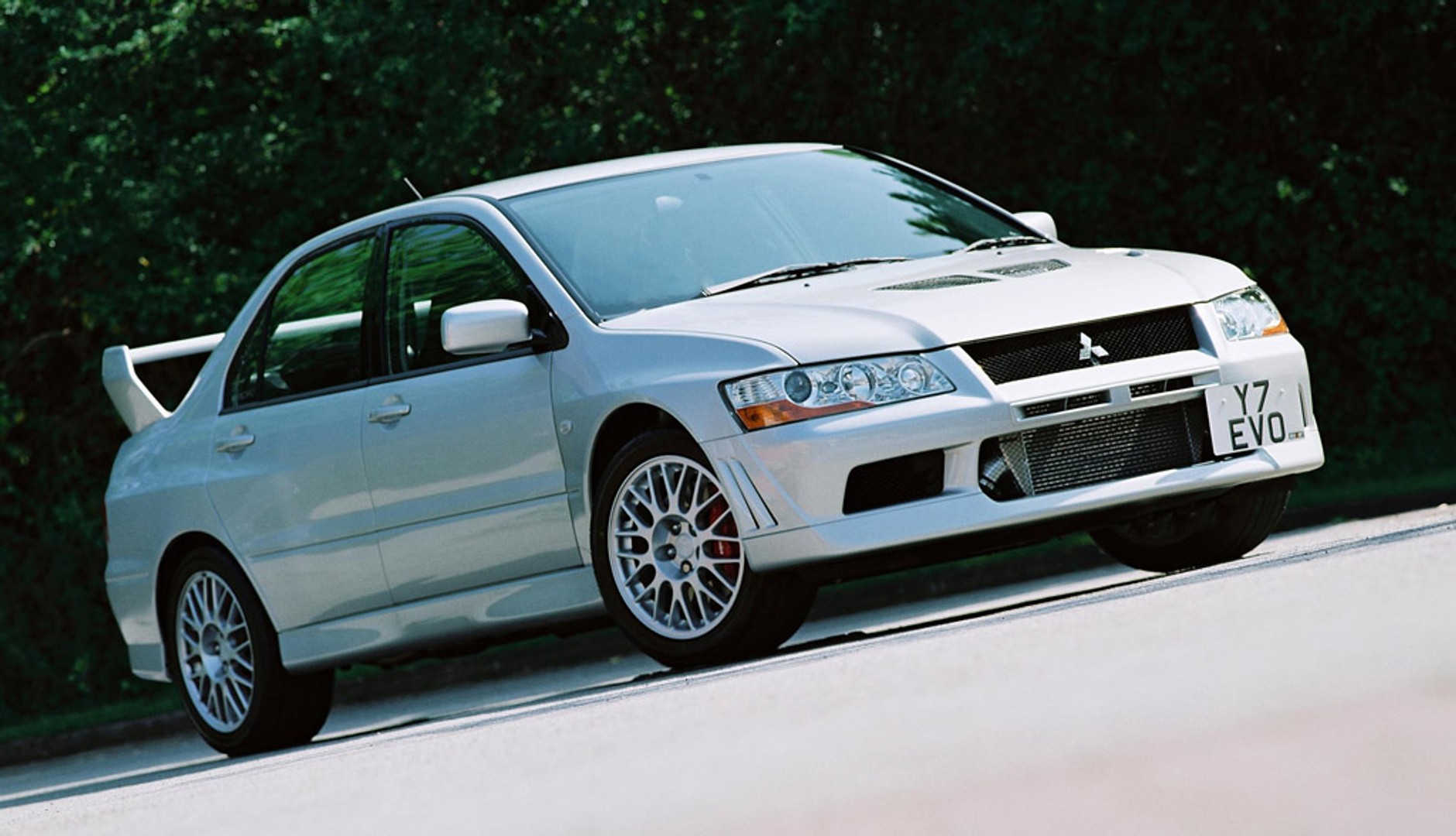 Czy 4x4 pozwala na więcej? Szukamy najlepszego używanego SUV-a