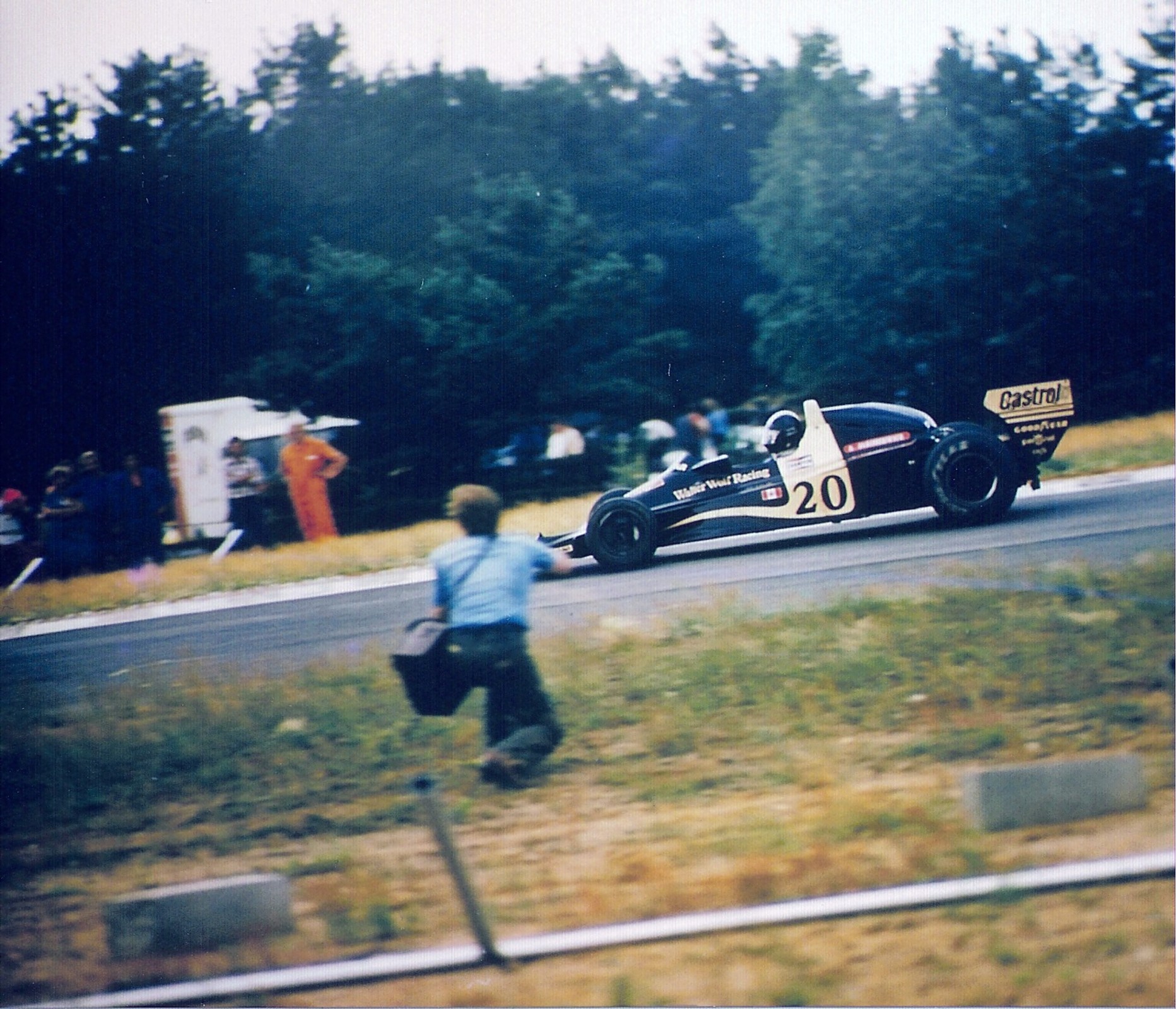 Andrzej Jaroszewicz podczas jazdy Wolfem WR1