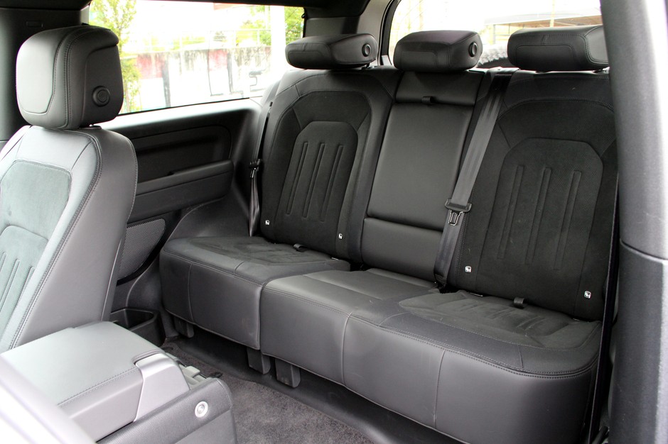Land Rover Defender 90 V8