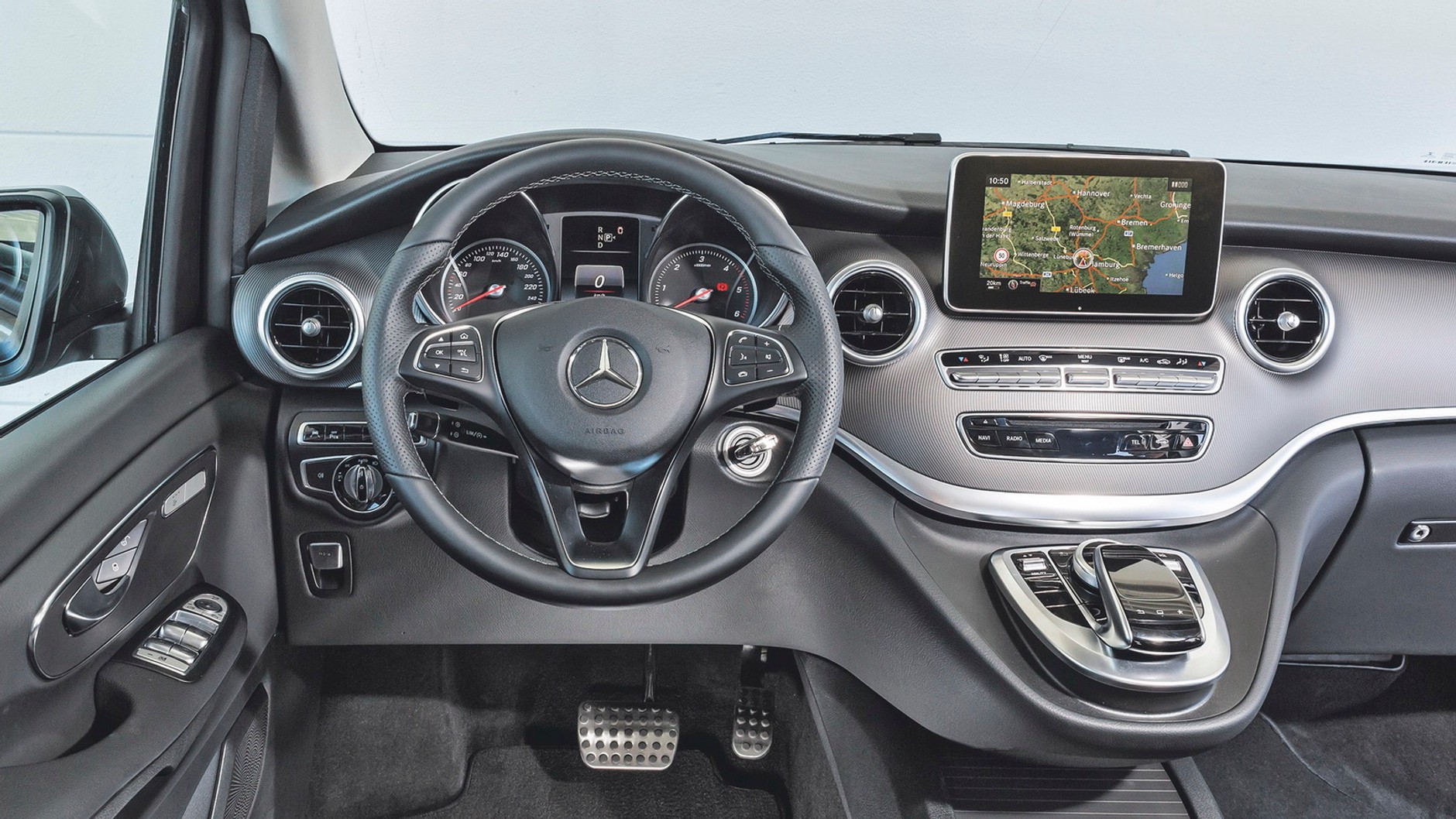 Mercedes V 220 d na dystansie 100 tys. km