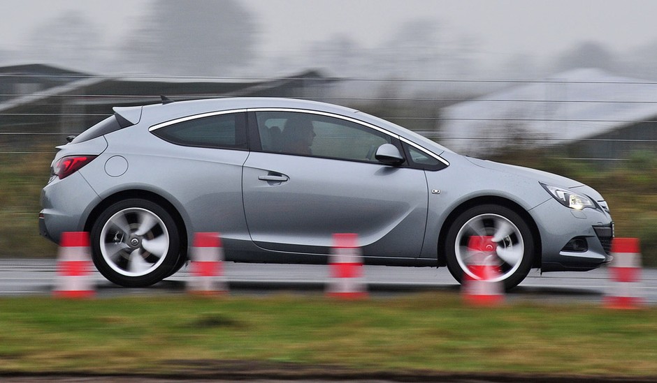 Opel Astra GTC: kompakt w sportowym stylu
