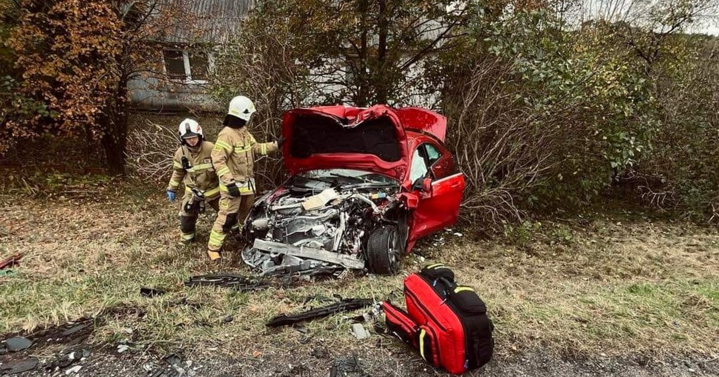 Kierowca passata zderzył się z mercedesem. Prokurator: "usiłowanie zabójstwa"