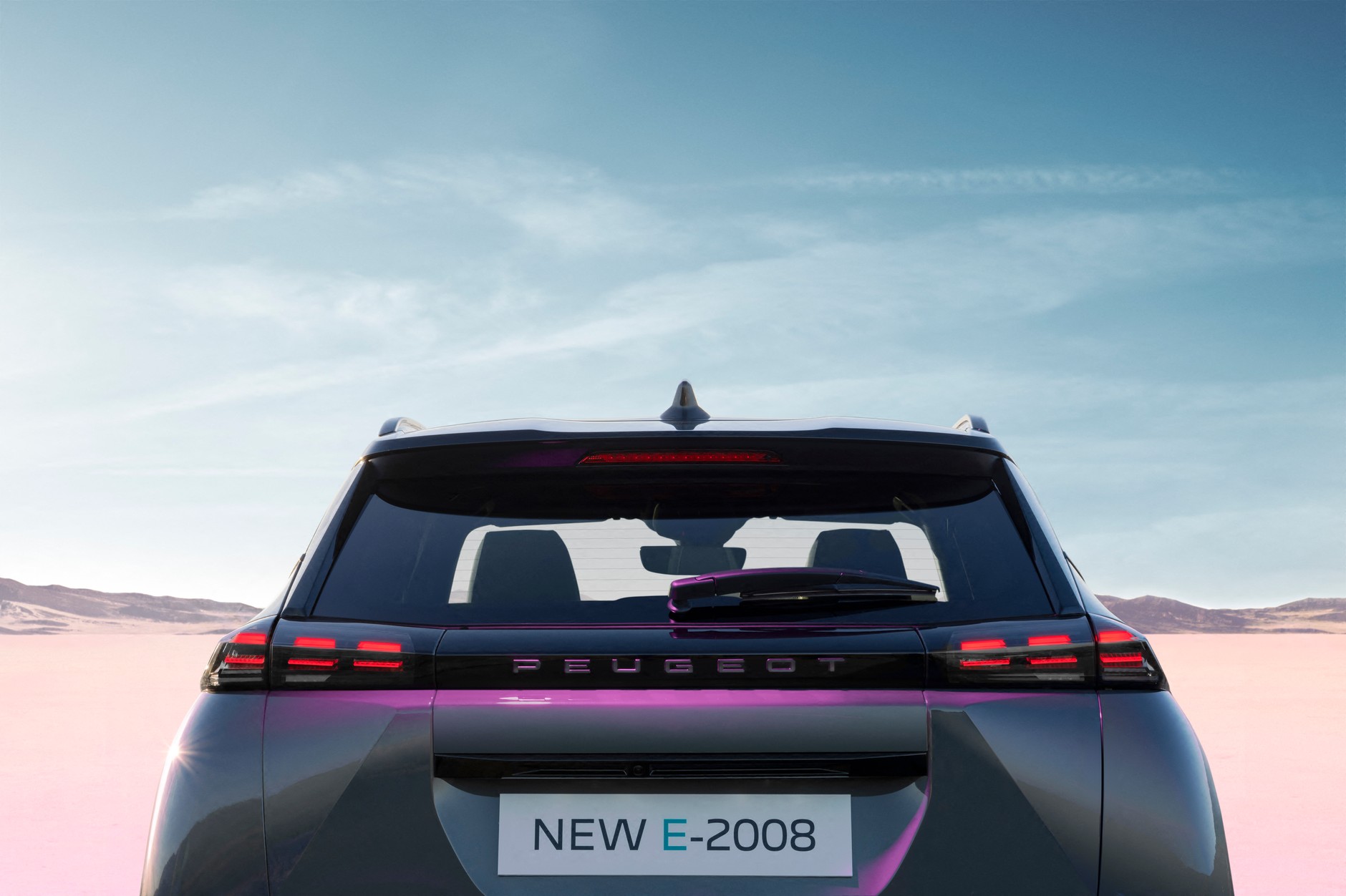 Peugeot E-2008 2023