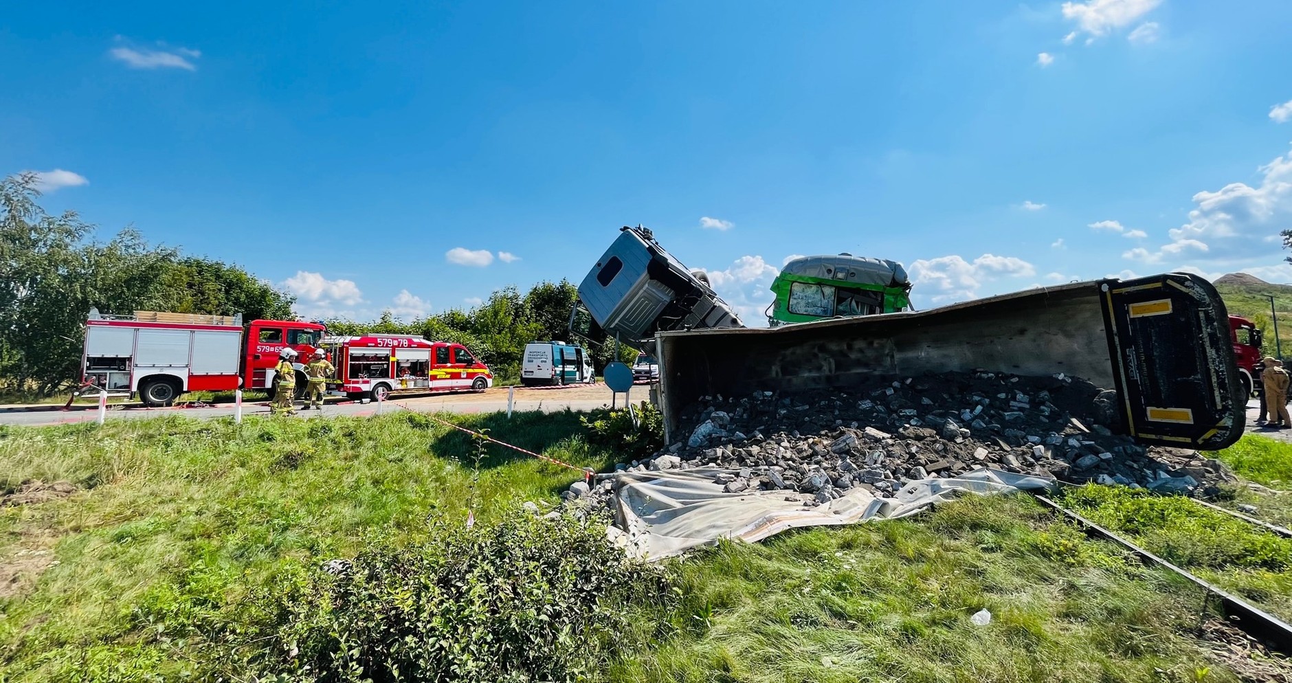 Makabryczny wypadek z udziałem szynobusu i ciężarówki