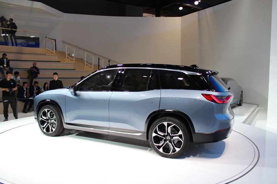 NIO ES8