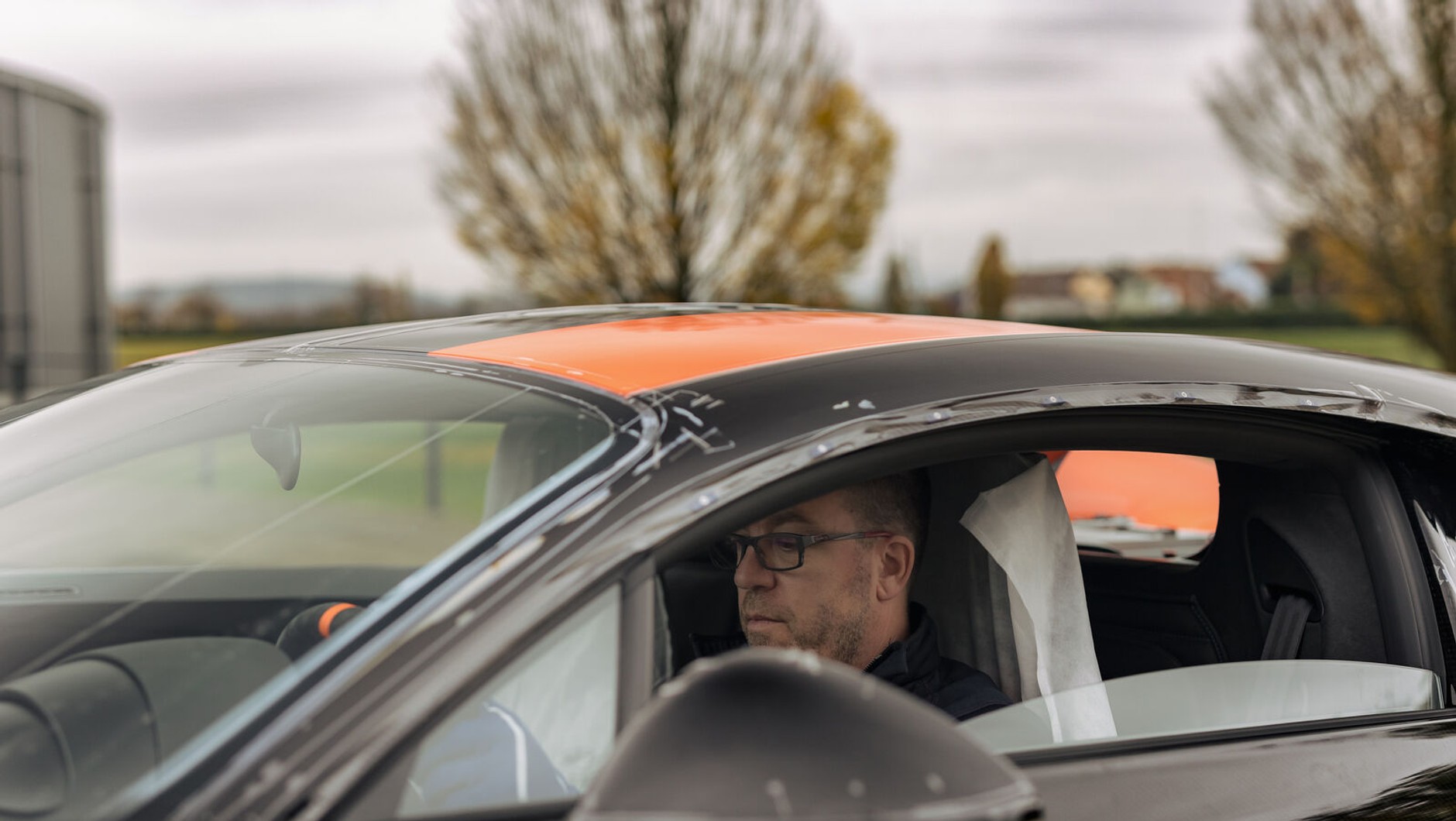 Steve Jenny w zabezpieczonym Bugatti Chiron Super Sport 300+