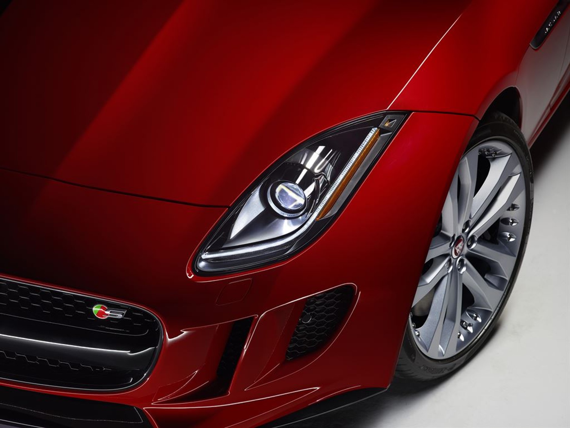 Jaguar F-Type AWD