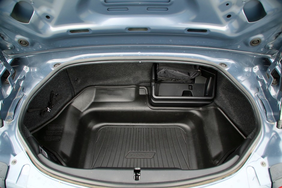 Mazda MX-5 RF 2.0 „100”