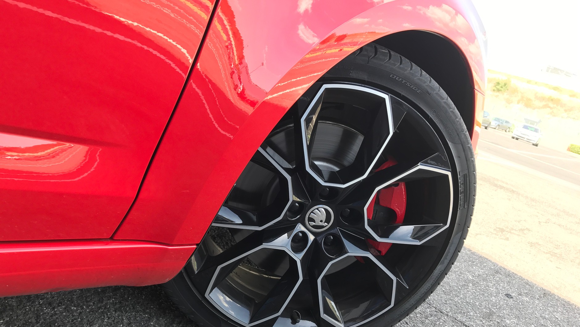 19 calowe felgi Xtreme w standardzie RS 245