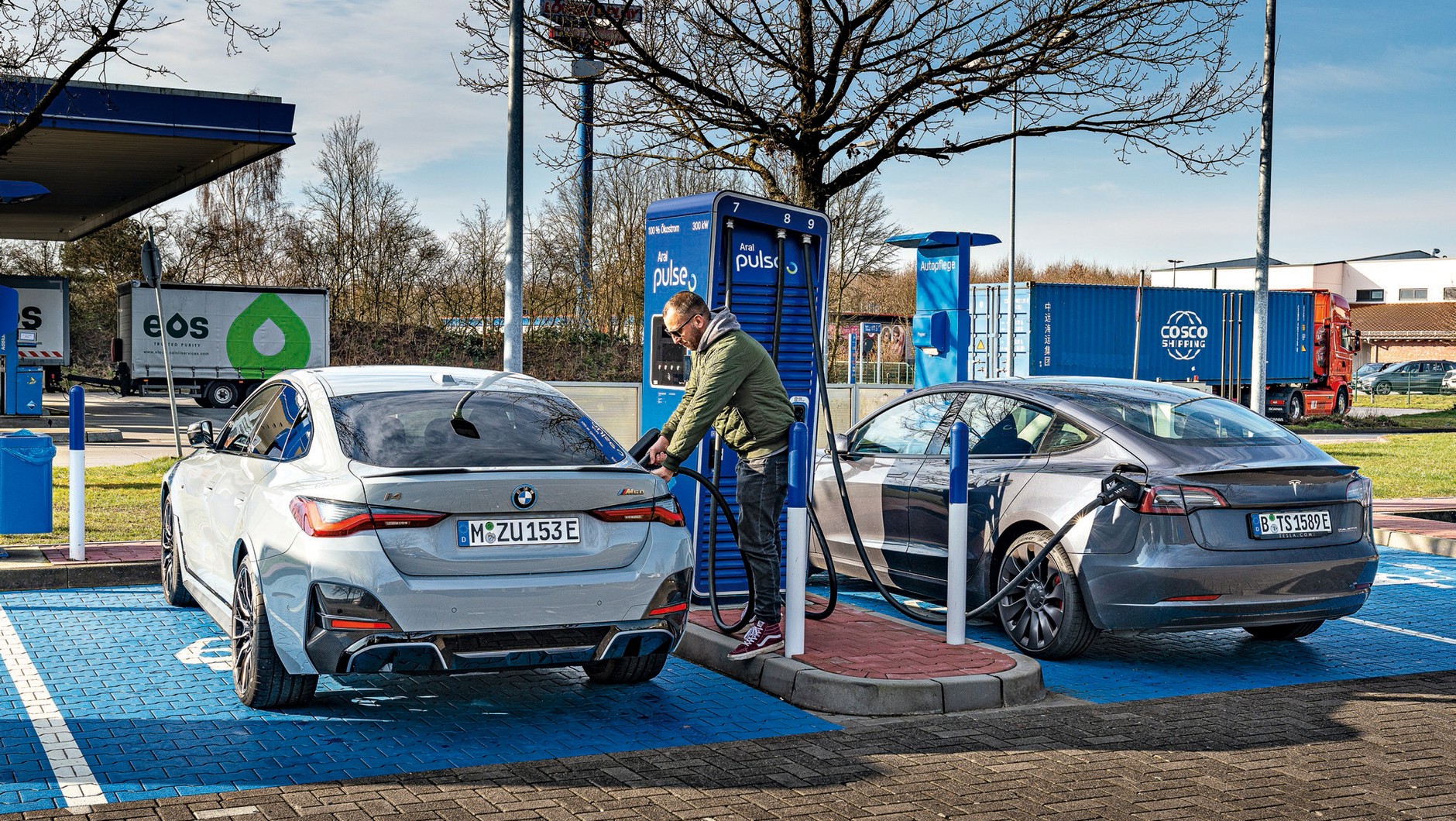 Tesla Model 3 i BMW i4